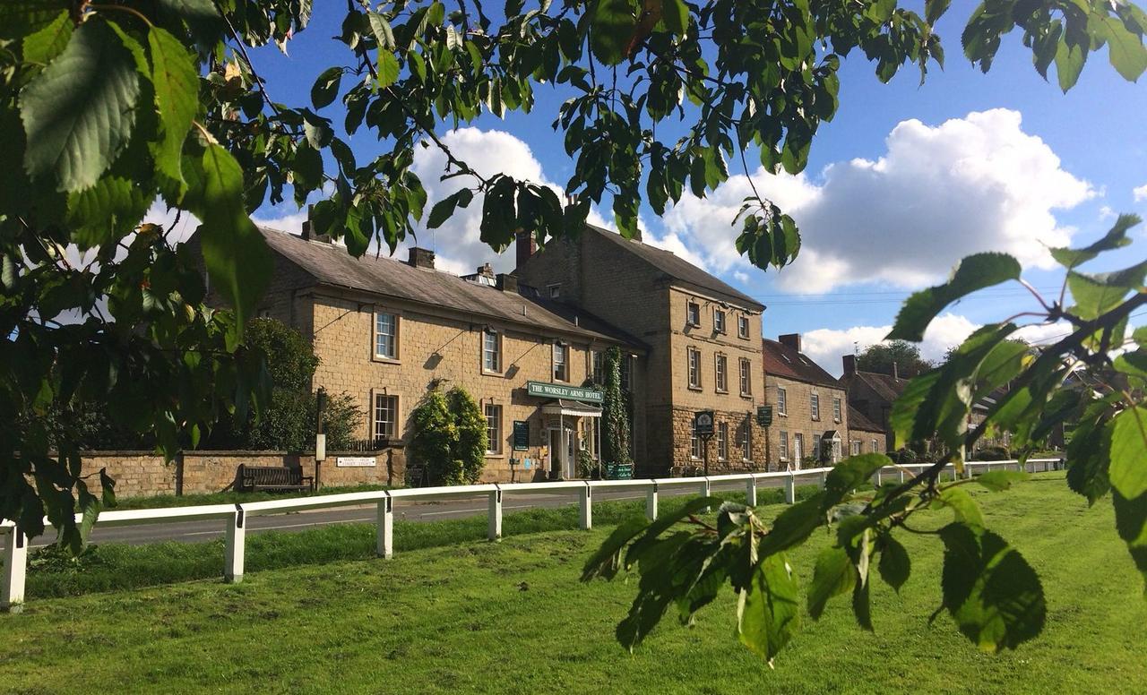 Worsley Arms Hotel Hovingham Екстериор снимка