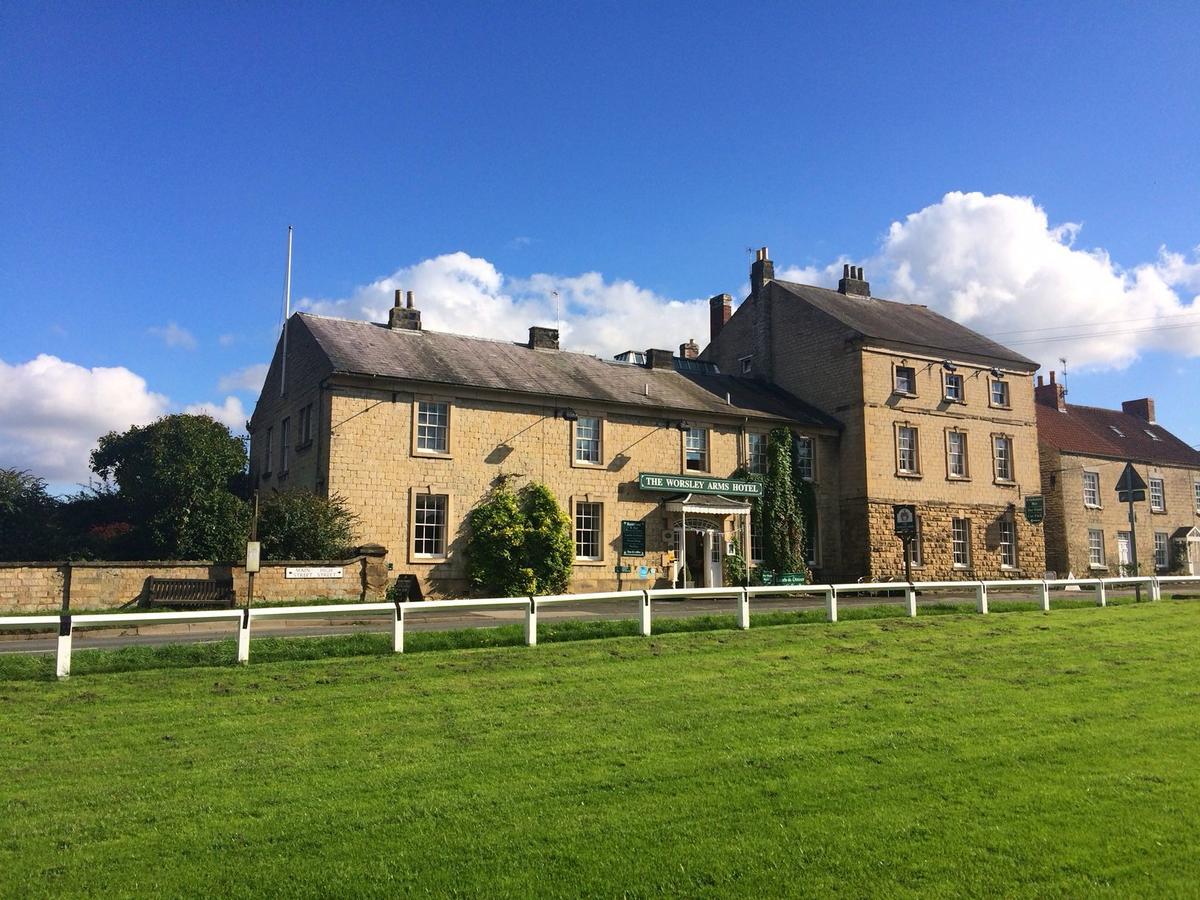 Worsley Arms Hotel Hovingham Екстериор снимка